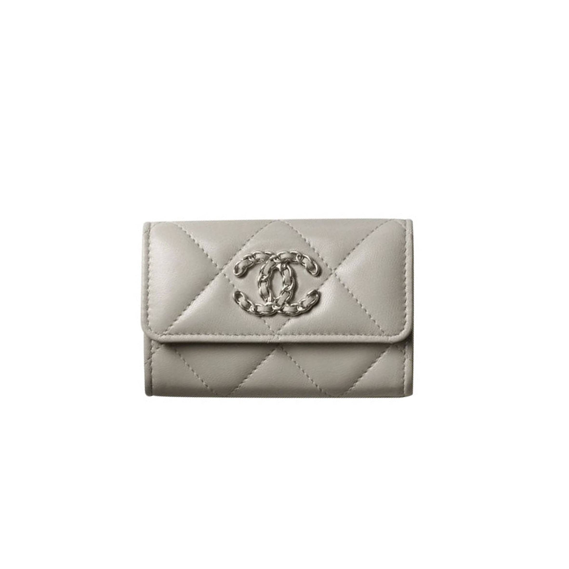 CHANEL CHANEL 19 FLAP CARD HOLDER AP1790 B07327 NJ530 (11.3*7.5*2.1cm) CHANEL CHANEL 19 FLAP CARD HOLDER AP1790 B07327 NJ530 (11.3*7.5*2.1cm)